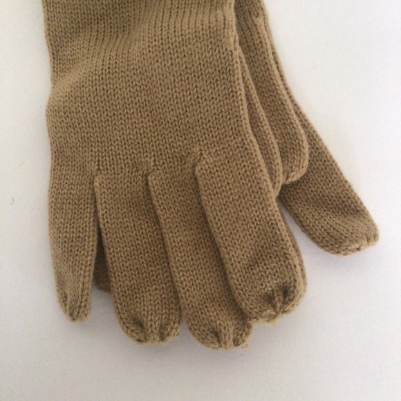 LIZ CLAIBORNE VILLAGER CAMEL COLORED BOW DETAIL KNIT GLOVES NWT - Picture 4 of 6